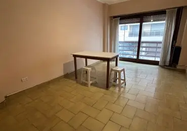 Departamento de 2 ambientes en alquiler en LA PERLA
