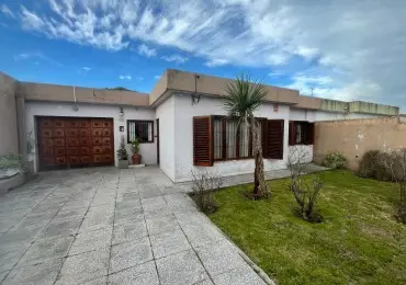 Casa de 4 ambientes en venta en RIVADAVIA BERNARDINO