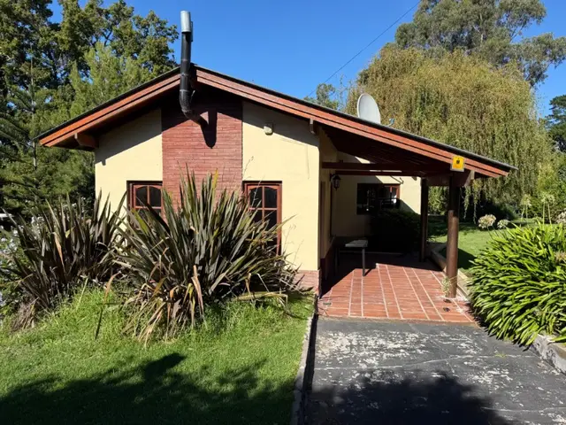 Casa de 3 ambientes en venta en AREA CENTRO