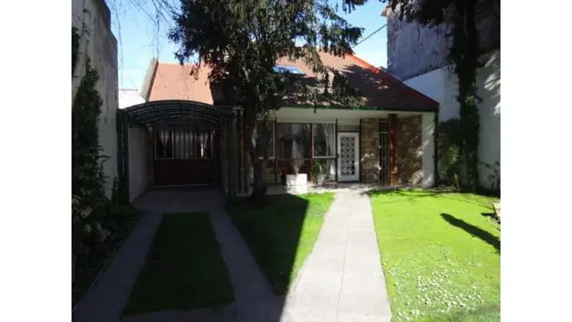 Casa de 4 ambientes en venta en GENERAL ROCA