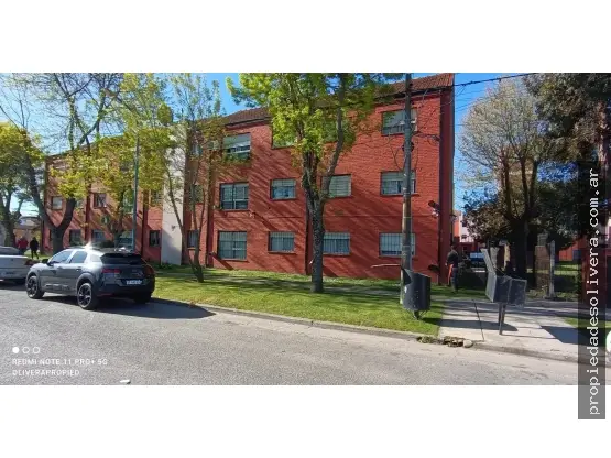 Departamento de 3 ambientes en venta en LOS PINARES