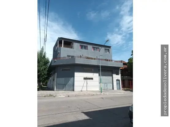 Casa de 3 ambientes en venta en CERRITO Y SAN SALVADOR