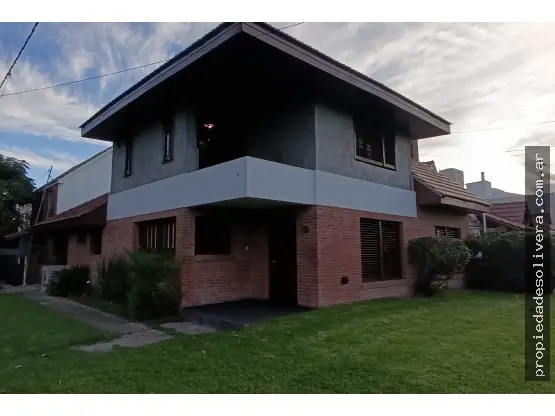 Casa de 4 ambientes en venta en LOS PINARES