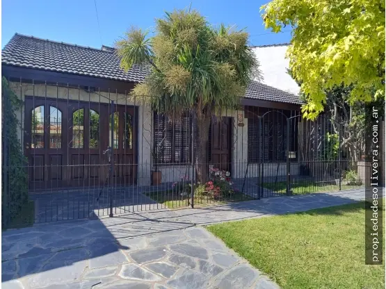 Casa de 4 ambientes en venta en MALVINAS ARGENTINAS