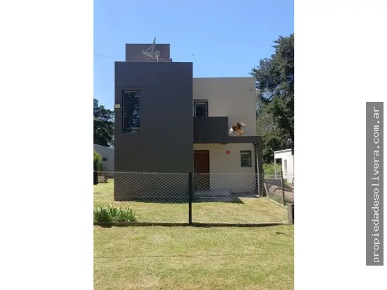 Casa de 4 ambientes en venta en Los Acantilados