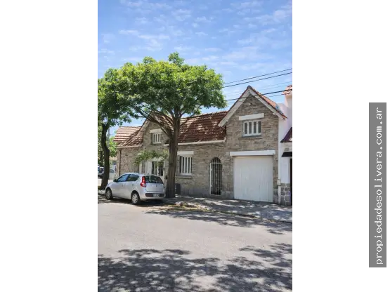 Casa de 4 ambientes en venta en LA PERLA