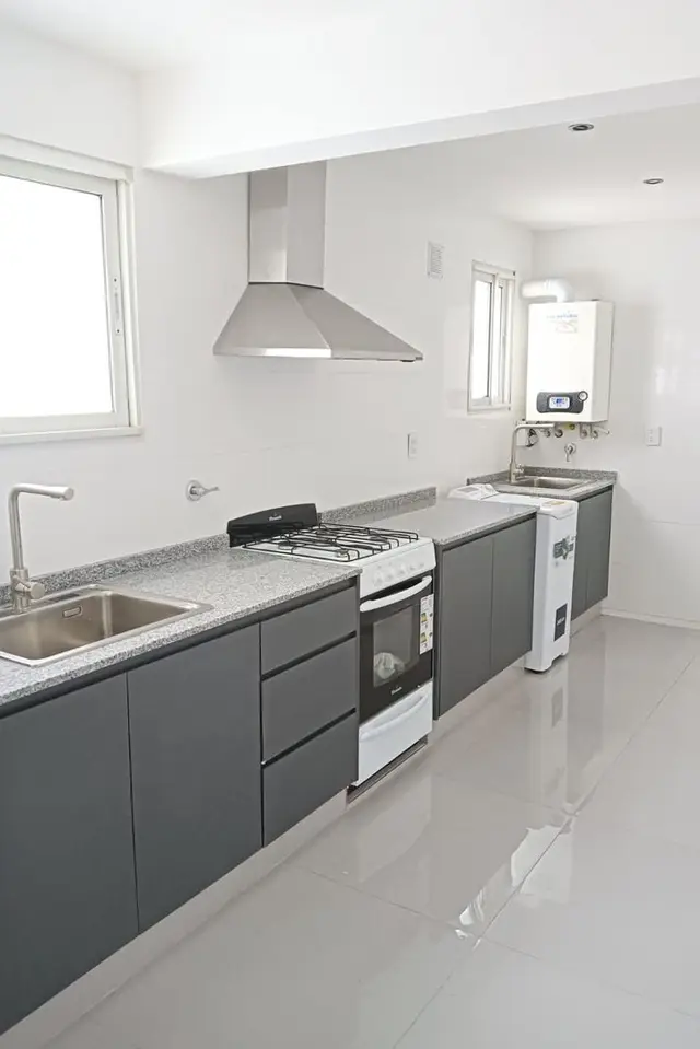 Departamento de 4 ambientes en venta en LA PERLA