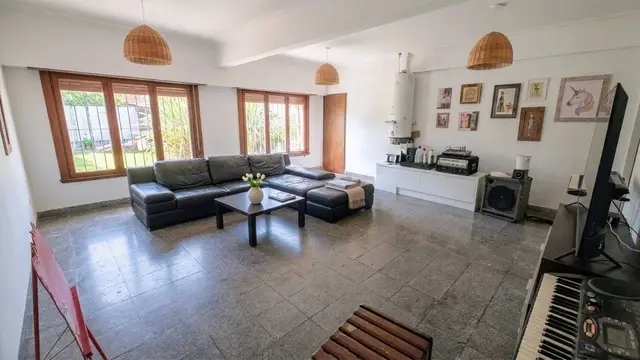 Casa de 4 ambientes en venta en LOS PINARES