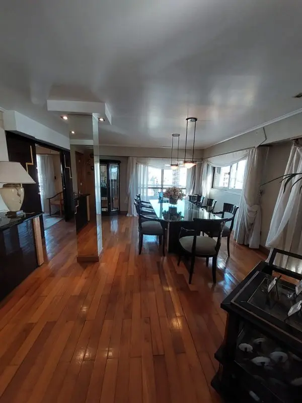 Departamento de 6 ambientes en venta en Centro