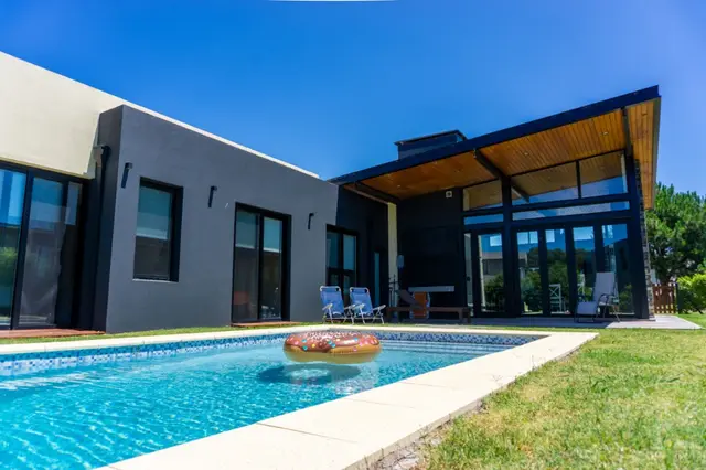 Casa de 5 ambientes en venta en BOSQUE PERALTA RAMOS