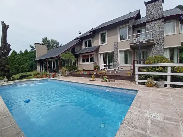 Casa de 4 ambientes en venta en SIERRA DE LOS PADRES
