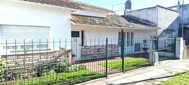 Casa de 3 ambientes en venta en MALVINAS ARGENTINAS