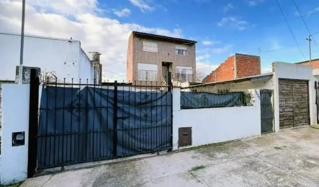 Casa de 9 ambientes en venta en LIBERTAD