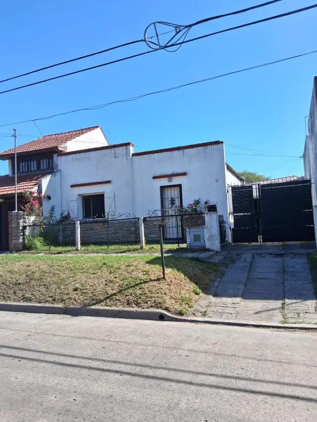 Casa de 3 ambientes en venta en VILLA LOURDES
