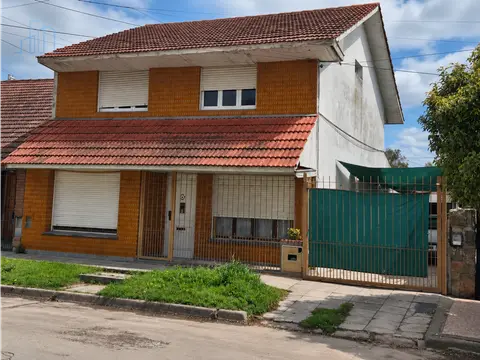 Casa de 4 ambientes en venta en 9 de Julio