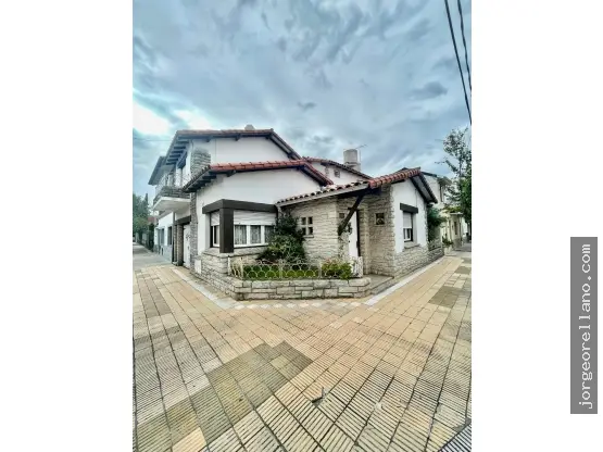 Departamento de 4 ambientes en venta en PLAZA PERALTA RAMOS