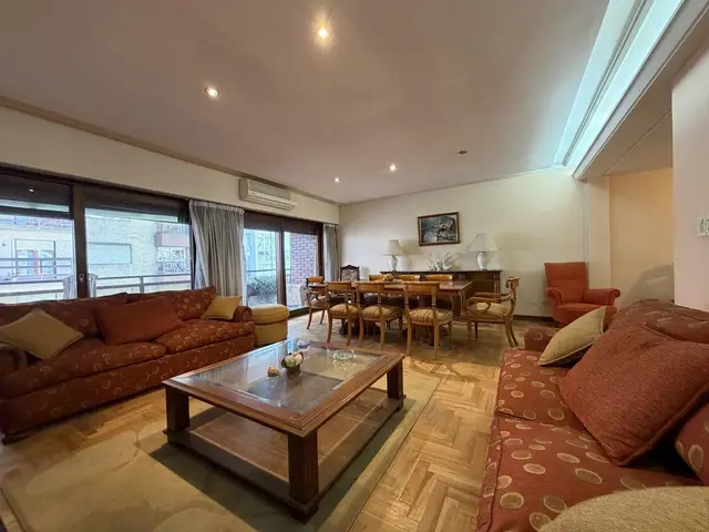 Departamento de 4 ambientes en venta en Centro