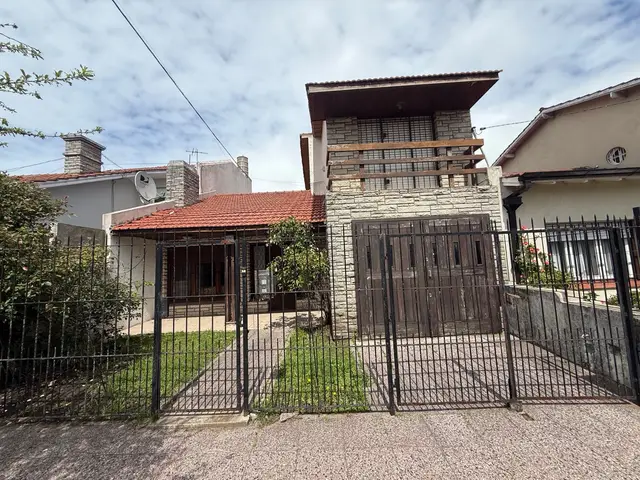 Casa de 5 ambientes en venta en PRIMERA JUNTA