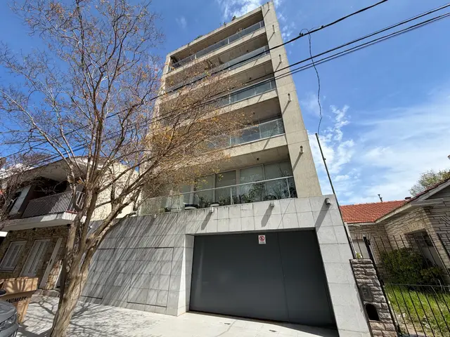 Departamento de 3 ambientes en venta en LOS TRONCOS