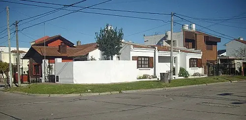 Casa de 4 ambientes en venta en VILLA PRIMERA