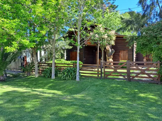Casa de 2 ambientes en venta en LOS ACANTILADOS