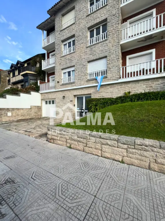 Departamento de 3 ambientes en venta en BOSQUE GRANDE