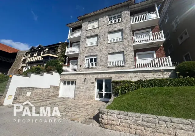 Departamento de 2 ambientes en venta en BOSQUE GRANDE
