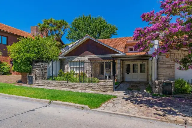 Casa en venta en PLAZA PERALTA RAMOS