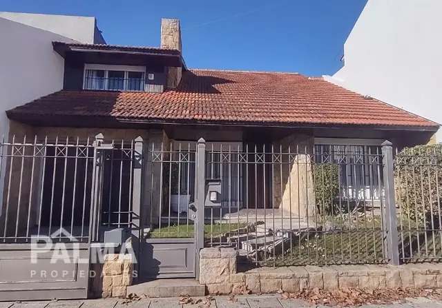 Casa de 4 ambientes en venta en PRIMERA JUNTA