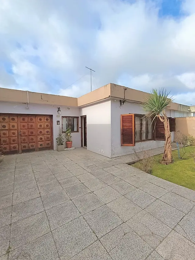Casa de 4 ambientes en venta en RIVADAVIA BERNARDINO