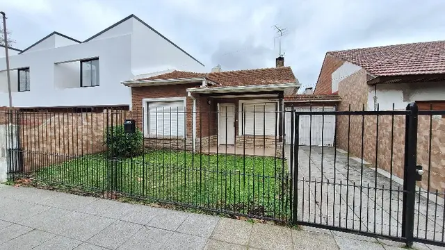 Casa de 4 ambientes en venta en SAN JOSE
