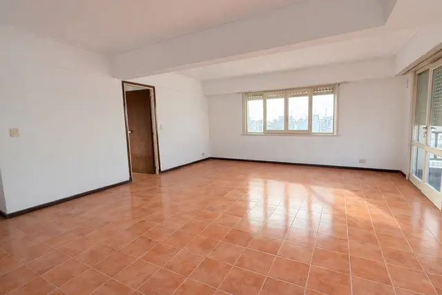 Departamento de 4 ambientes en venta en AREA CENTRO