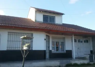 Casa de 3 ambientes en venta en PARQUE HERMOSO Y VALLE HERMOSO