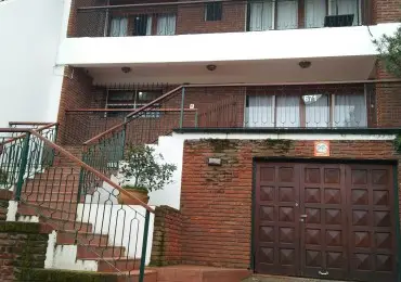 Casa de 5 ambientes en venta en PLAZA PERALTA RAMOS