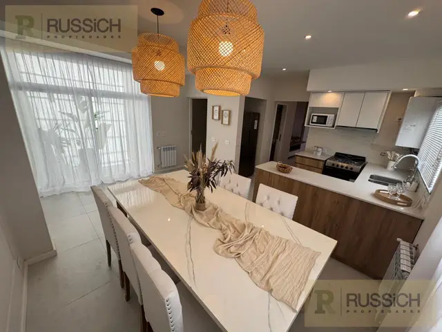 PH de 5 ambientes en venta en Güemes