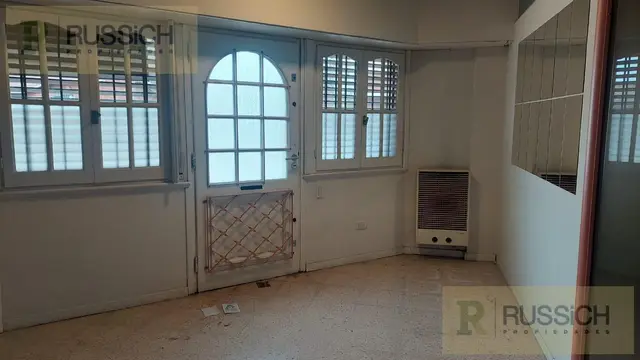 Local de 4 ambientes en venta en Chauvín