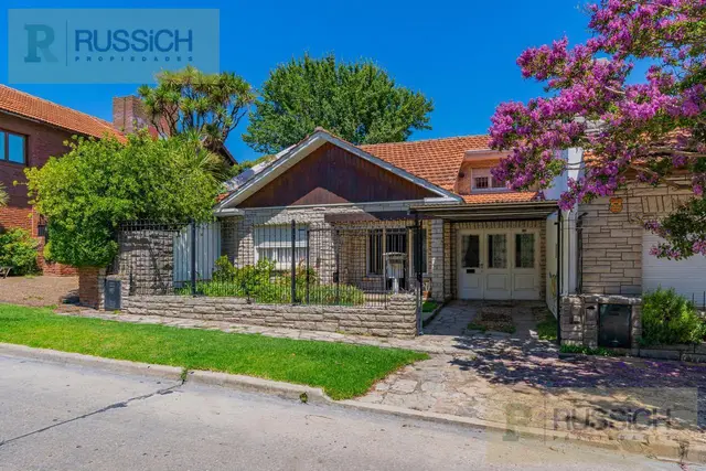 Casa de 3 ambientes en venta en PLAZA PERALTA RAMOS