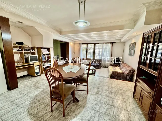 Casa de 5 ambientes en venta en JURAMENTO