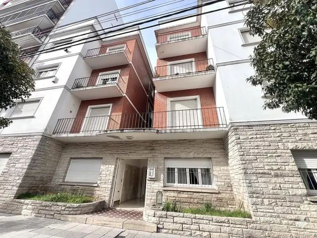 Departamento de 3 ambientes en venta en Centro
