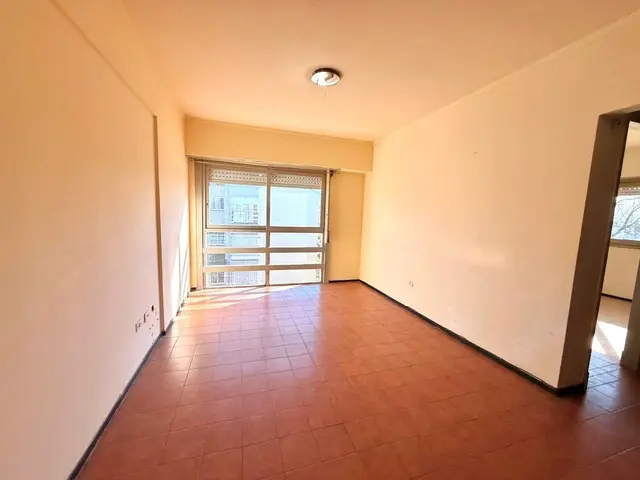 Departamento de 3 ambientes en venta en SANTA MONICA