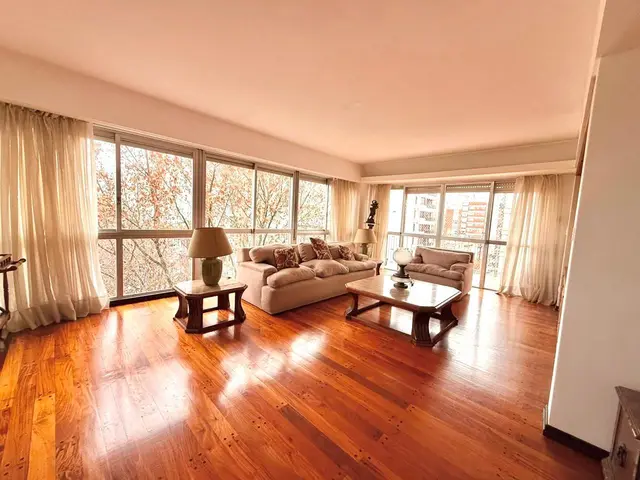 Departamento de 4 ambientes en venta en Centro