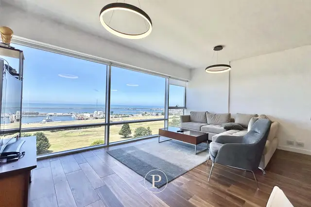 Departamento de 4 ambientes en venta en Playa Grande
