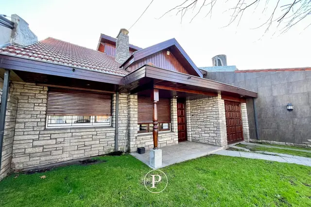 Casa de 5 ambientes en venta en PRIMERA JUNTA
