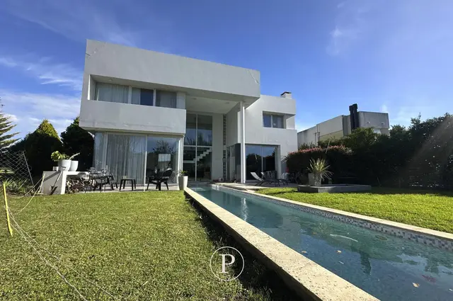 Casa de 5 ambientes en venta en Mar del Plata