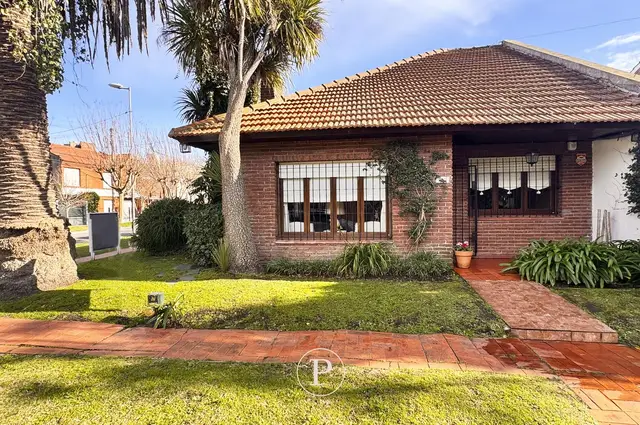 Casa de 4 ambientes en venta en SAN CARLOS