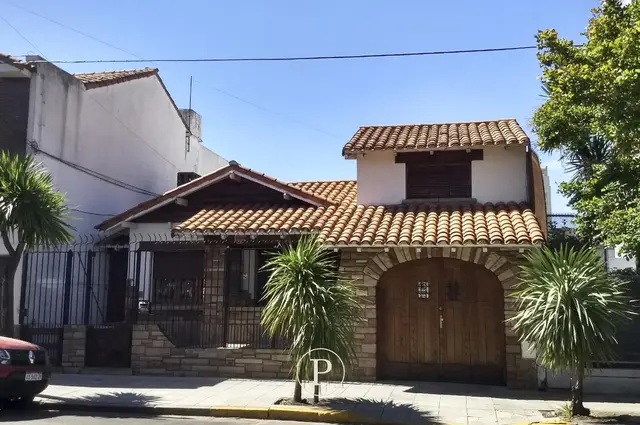 Casa de 4 ambientes en venta en Centro