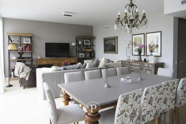 Departamento de 4 ambientes en venta en LOS TRONCOS