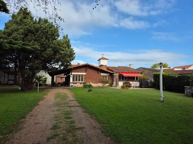 Casa de 5 ambientes en venta en RIVADAVIA BERNARDINO