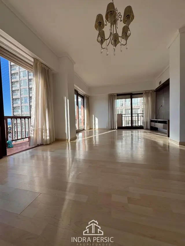Departamento de 4 ambientes en venta en LA PERLA