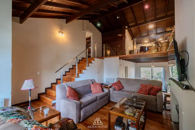 Casa de 5 ambientes en venta en FUNES Y SAN LORENZO